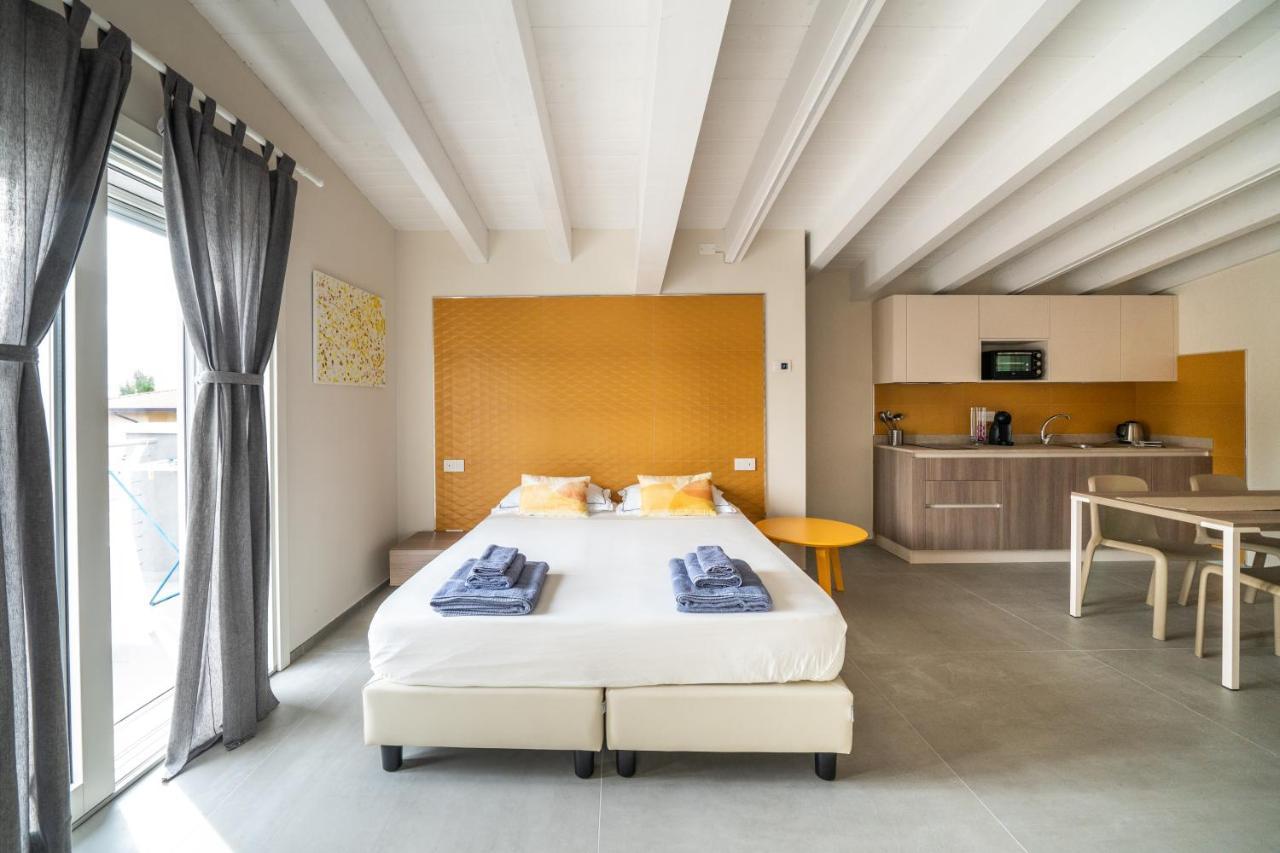 A Casa Di Sabina Otel Desenzano del Garda Dış mekan fotoğraf