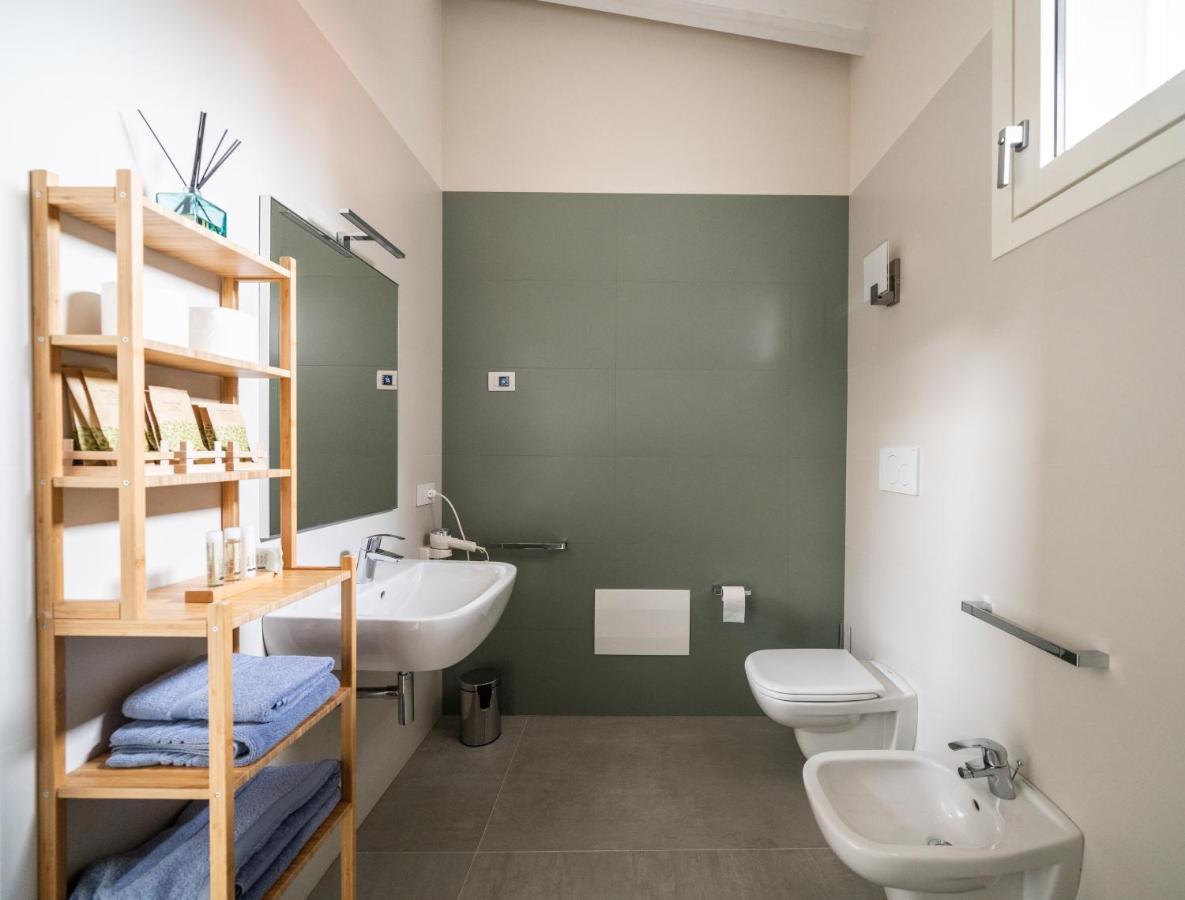 A Casa Di Sabina Otel Desenzano del Garda Dış mekan fotoğraf