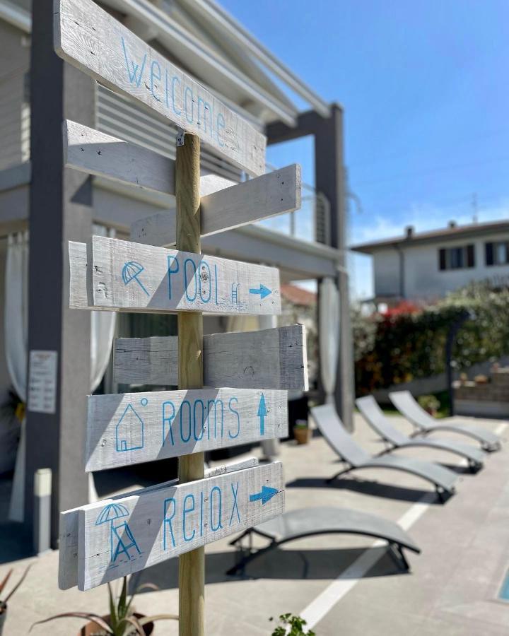 A Casa Di Sabina Otel Desenzano del Garda Dış mekan fotoğraf